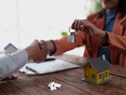 Grayslake, IL residential real estate lawyer