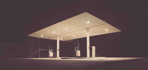 Oil Refinery Owner Files for Bankruptcy, Citing EPA Mandate for Financial Struggles